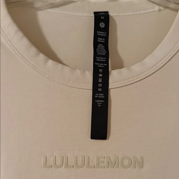 lululemon athletica Beige Short Sleeve Tee - Picture 2 of 4